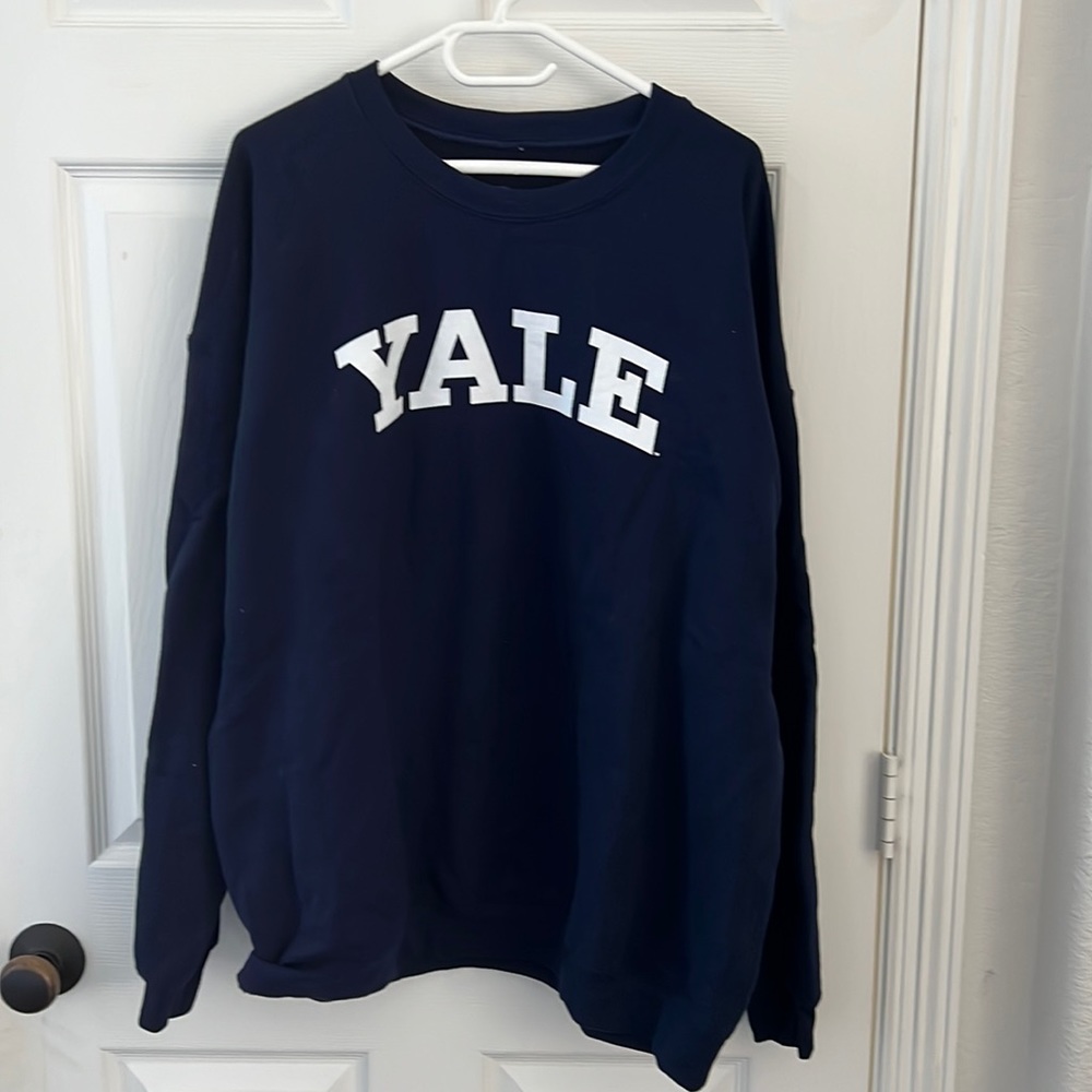 Yale fanatics sweatshirt